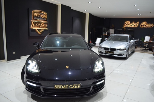 PORSCHE PANAMERA 4 E-HYBRID 10 Years Edition